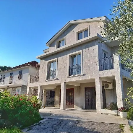 Petivat Gardens Apartment Exterior photo