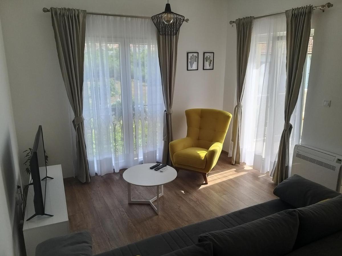 Apartman Petivat Gardens *