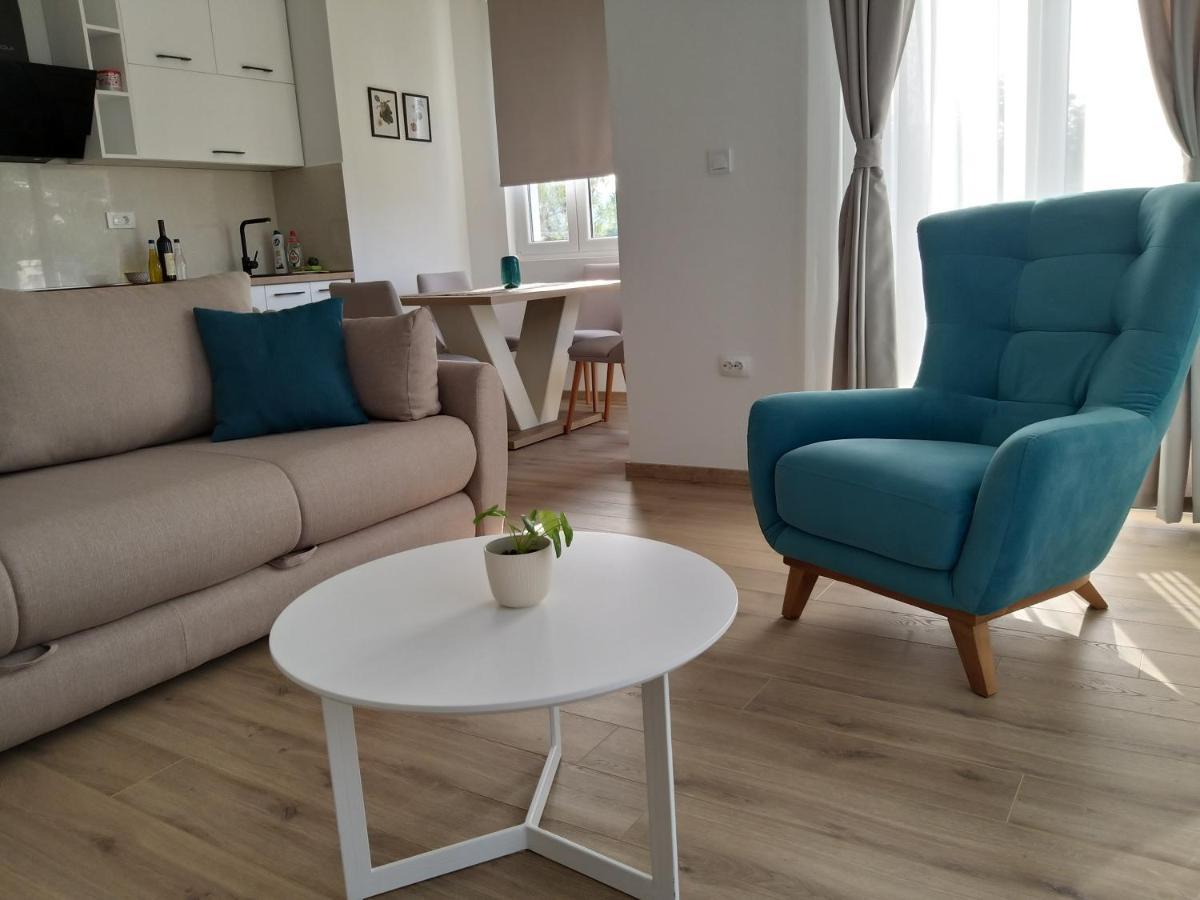 Apartman Petivat Gardens